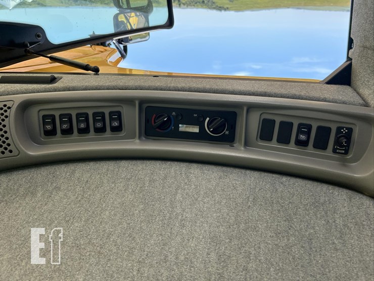 2013-new-holland-cx8080-image-84