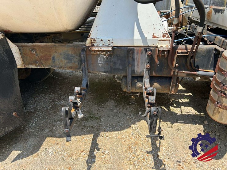 1992-mack-dm600gk-rear-discharge-(glider-kit)-concrete-mixer-truck-image-33