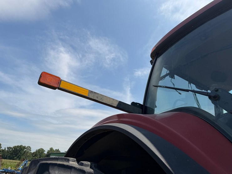 2014-case-ih-magnum-315-image-44