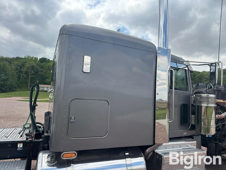 2016-peterbilt-389-image-20