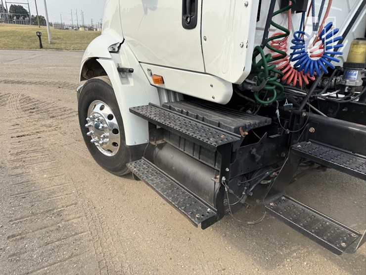 2009-international-transtar-8600-image-10