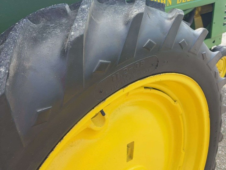john-deere-model-b-image-9