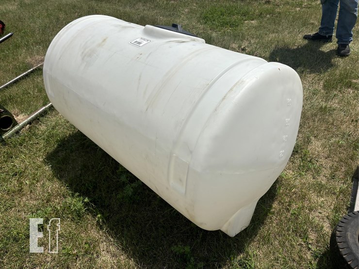 200-gal-poly-tank-6417-image-4