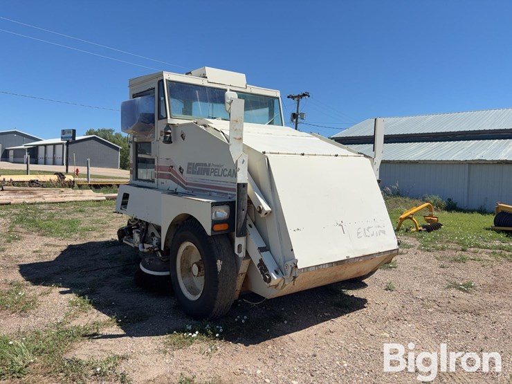 1990-elgin-pelican-image-3