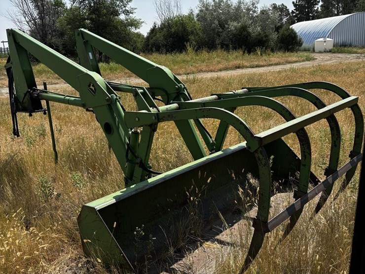 john-deere-158-image-1