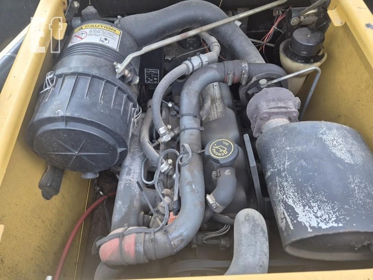 new-holland-lx885-image-12