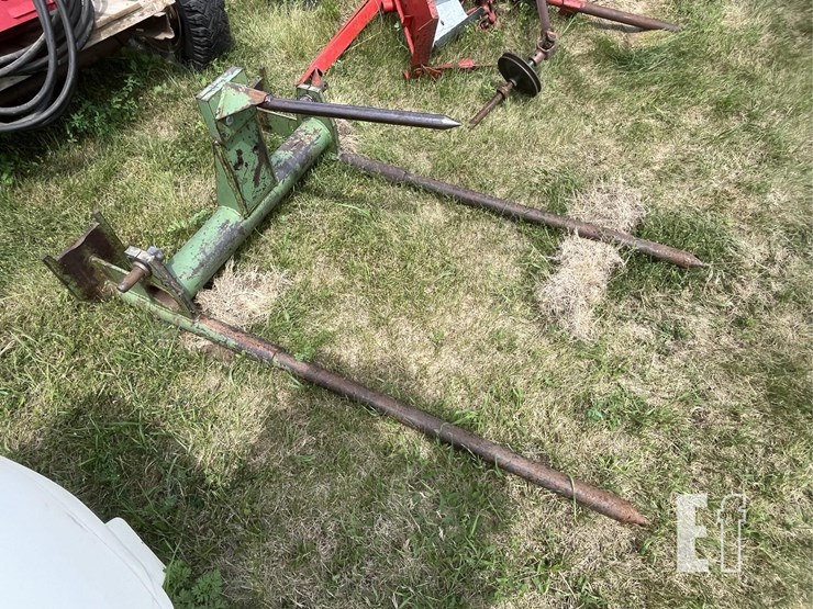 wishek-3pt-bale-carrier-image-1