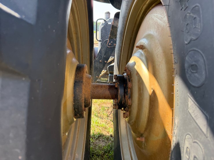 2014-case-ih-magnum-315-image-15