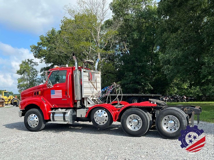 2007-sterling-l9500-image-3