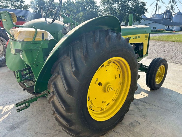 john-deere-830-image-4