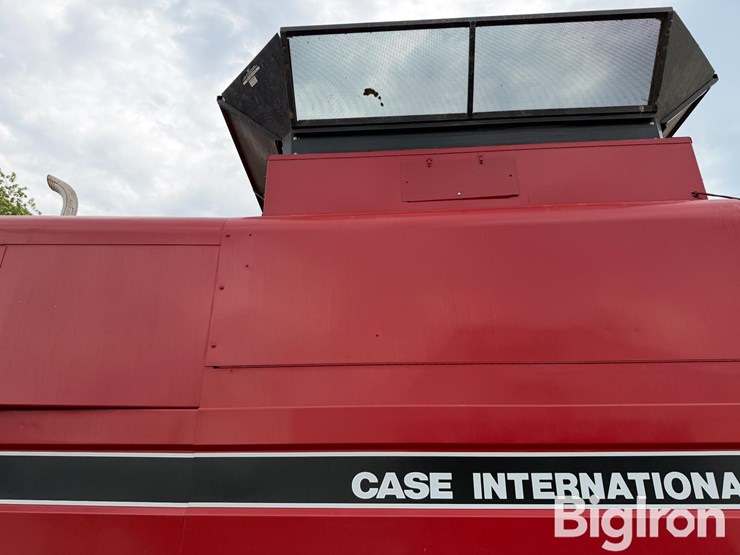 1992-case-ih-1660-image-16