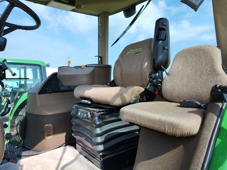 2002-john-deere-8420-image-24