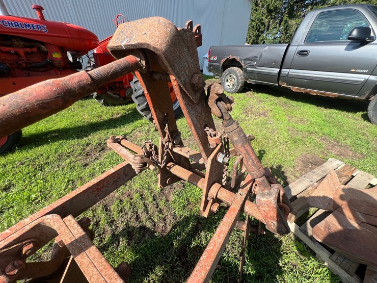 #9911-•-allis-chalmers-snap-coupler-3-bottom-plow-image-6