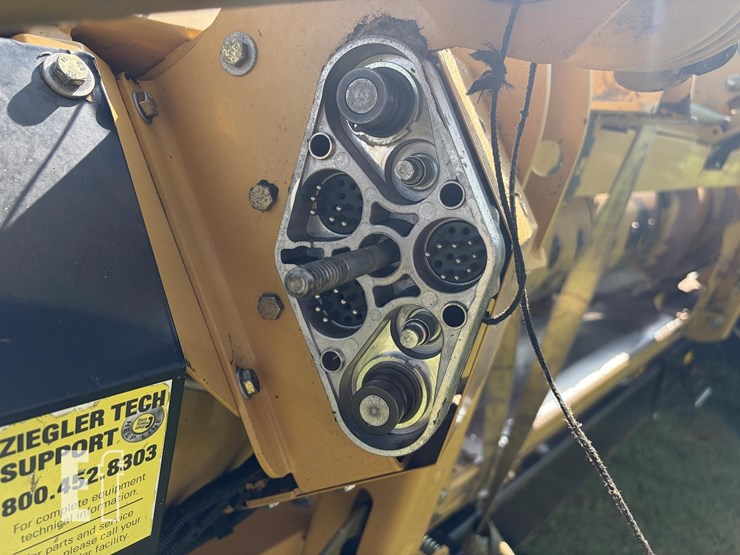 2013-claas-maxflex-1050-image-12