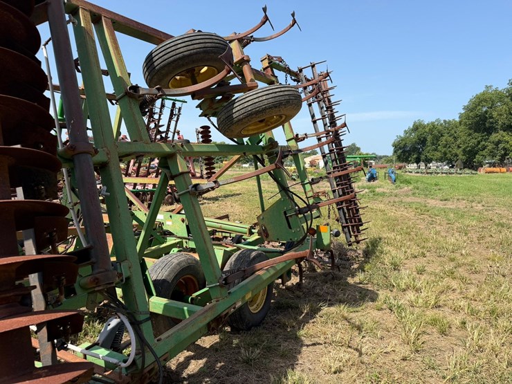 john-deere-726-image-11