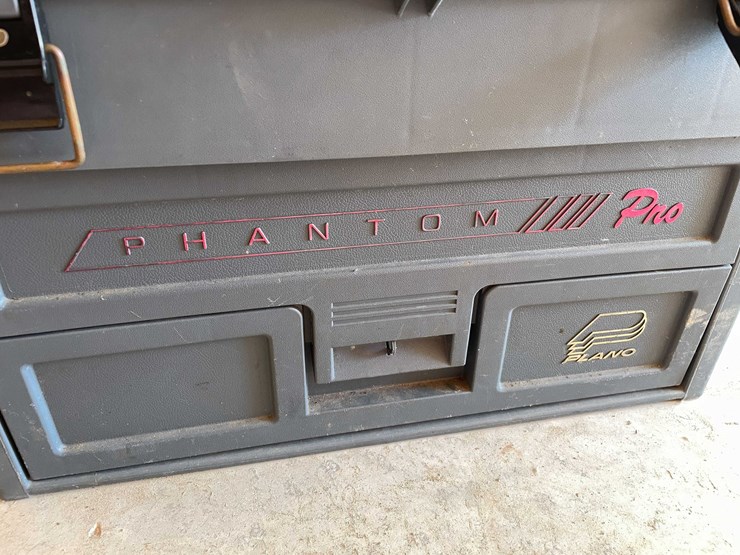 #3683-•-plano-phantom-protackle-box-with-contents-image-11