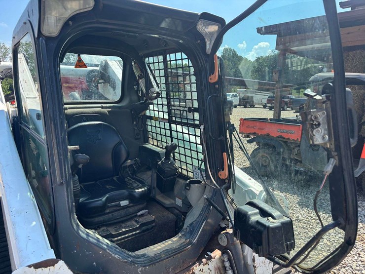 2016-bobcat-t770-image-10