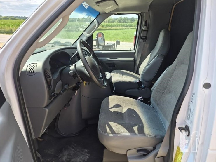 2003-ford-e350-image-11
