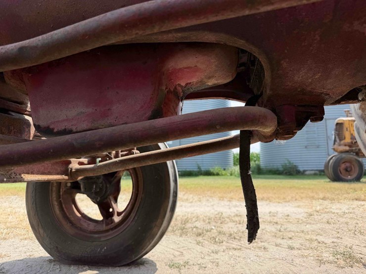 mccormick-deering-w6-standard-tractor-image-21