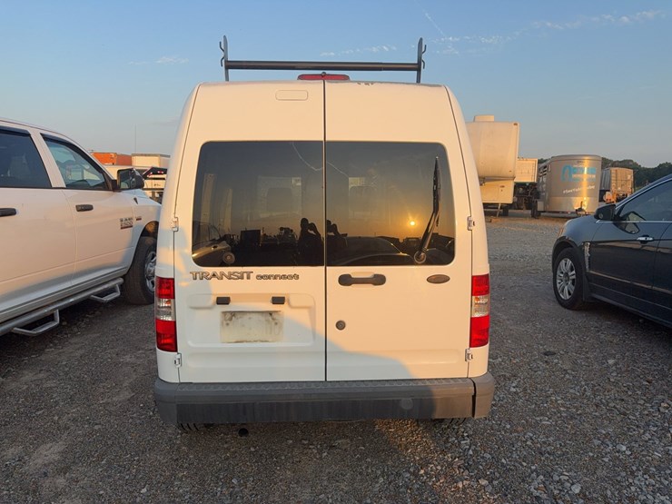 2010-ford-transit-connect-image-10