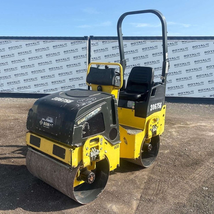 2019 Bomag BW900-50 Vibratory Tandem Smooth Drum Roller