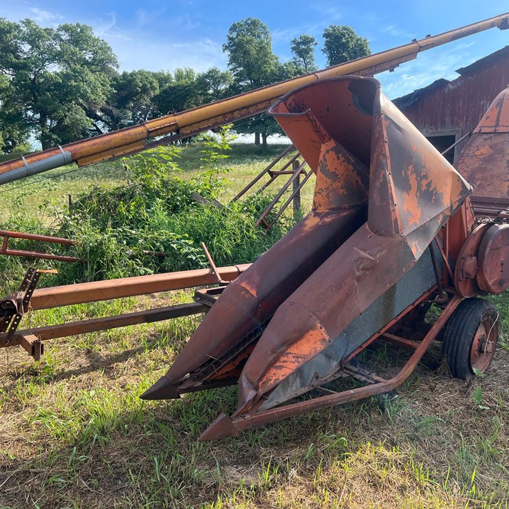 #9904 • Allis-Chalmers Corn Chopper