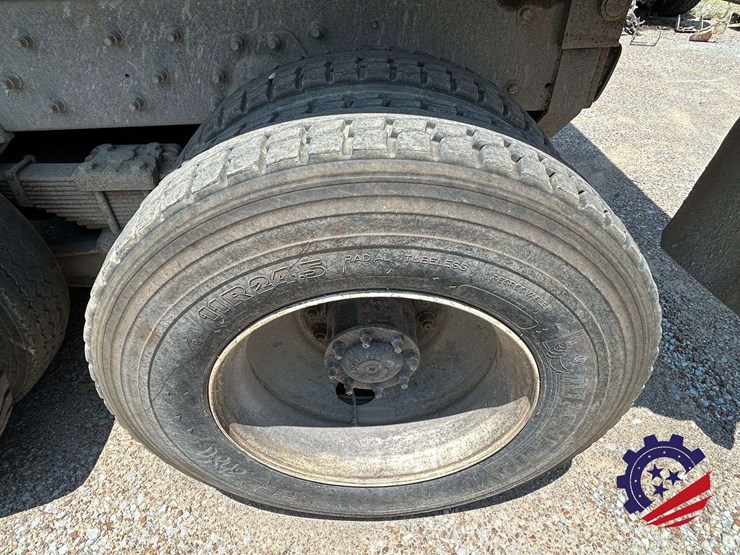 2008-international-5600-paystar-tri-axle-dump-truck-image-8