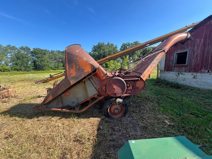 #9904-•-allis-chalmers-corn-chopper-image-3