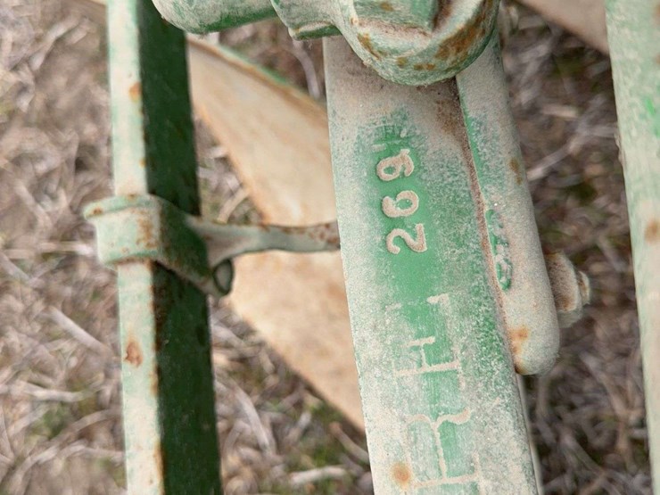 john-deere-two-bottom-plow-image-19