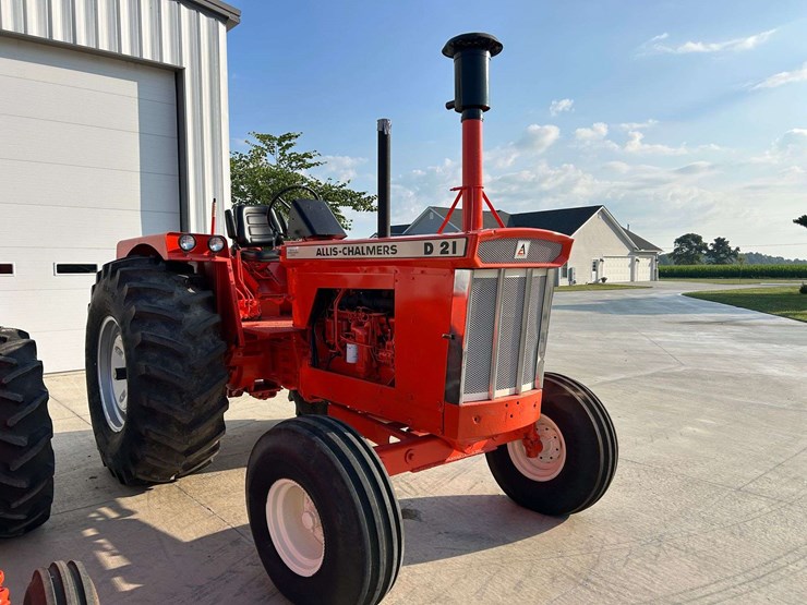 allis-chalmers-d21-image-1