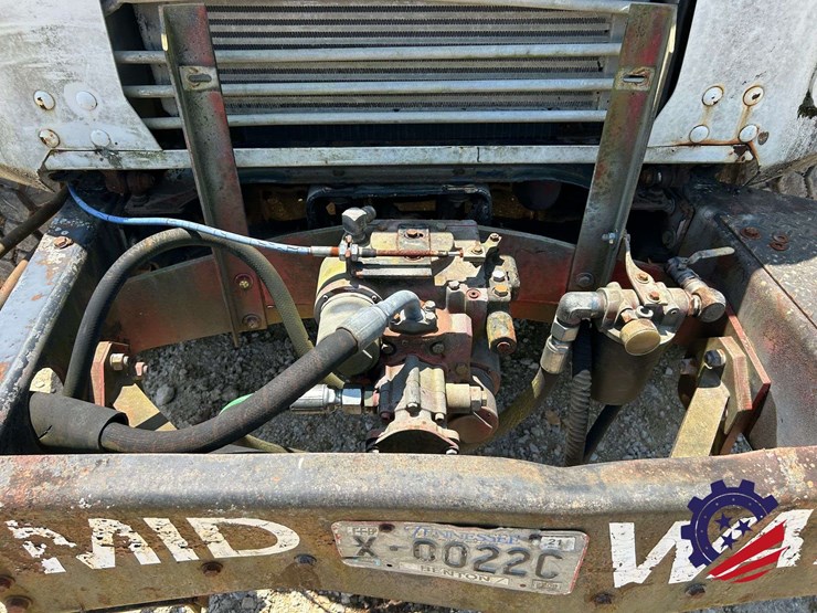 1997-mack-dm690s-image-14