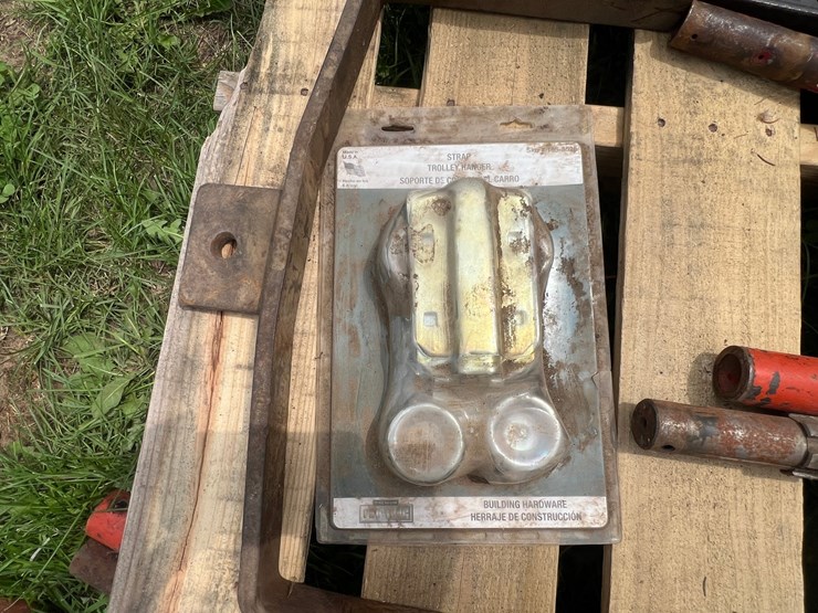 #9571-•-misc.-allis-chalmers-parts-image-4