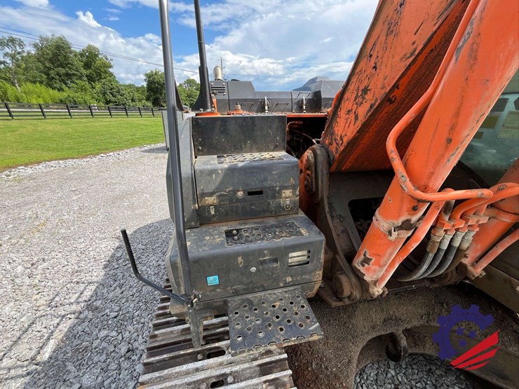 2018-hitachi-zx300-lc-6n-image-67