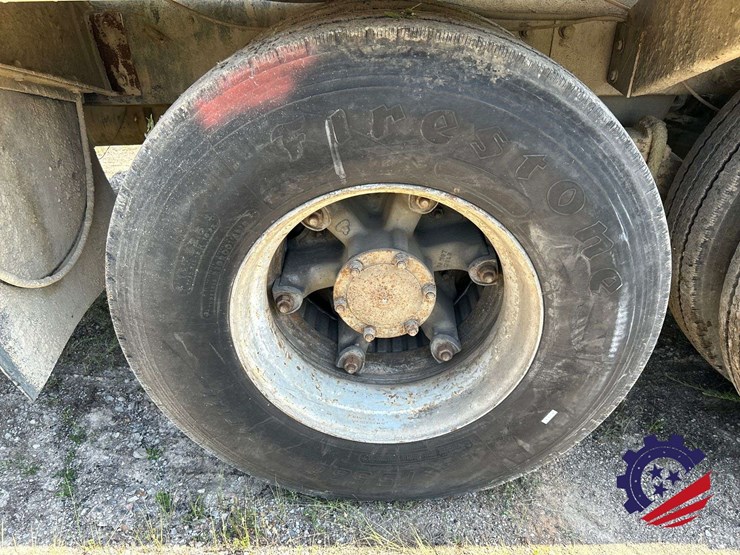 1995-mack-dm690s-image-6