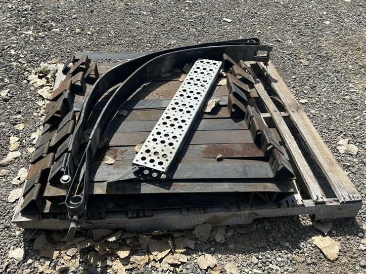 #74-•-diesel-fuel-tank-holders-&-set-of-straps-image-2