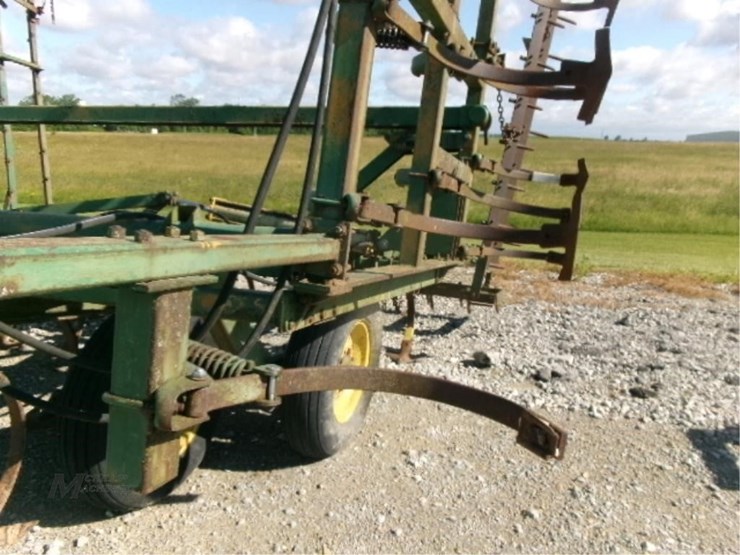 john-deere-1000-image-14