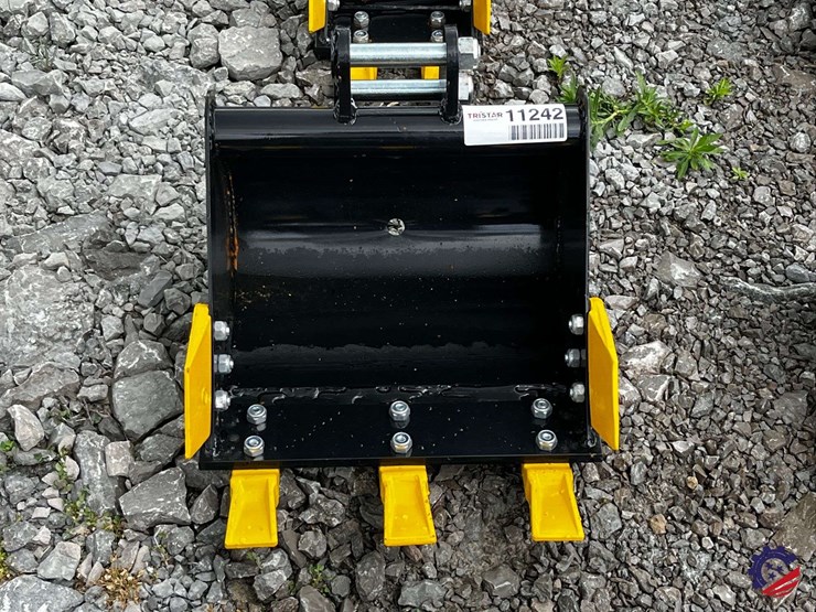unused-2026-ce-16in-toothed-bucket-image-2
