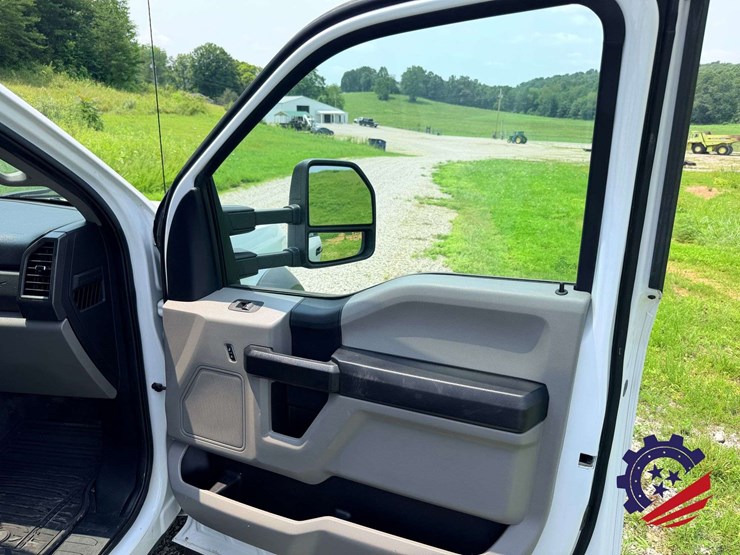 2019-ford-f550-xl-image-81