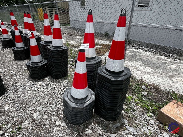 (50)-unused-2026-ce-irstc-safety-traffic-cones-image-3