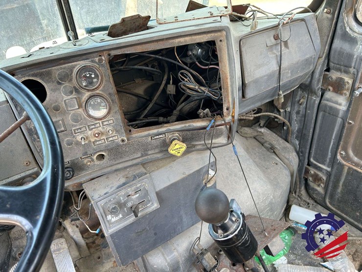 1988-mack-dm690s-image-74