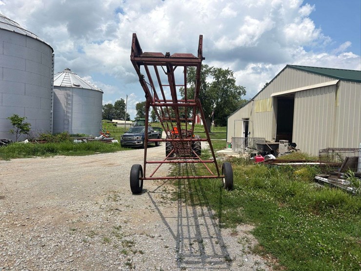 30'-hay-evelator-image-3