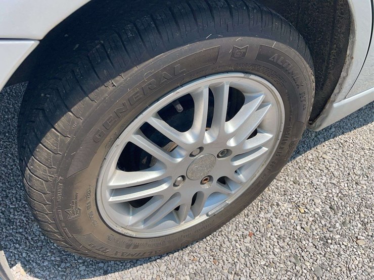 2007-ford-focus-image-12