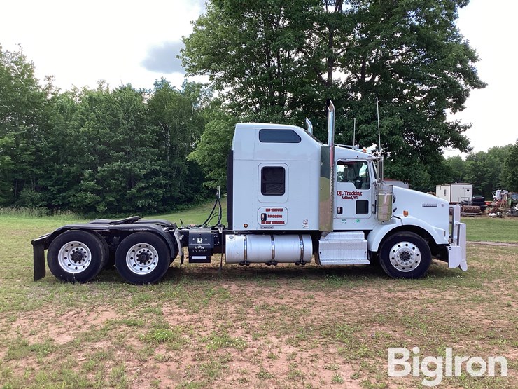 2011-kenworth-t800-image-4
