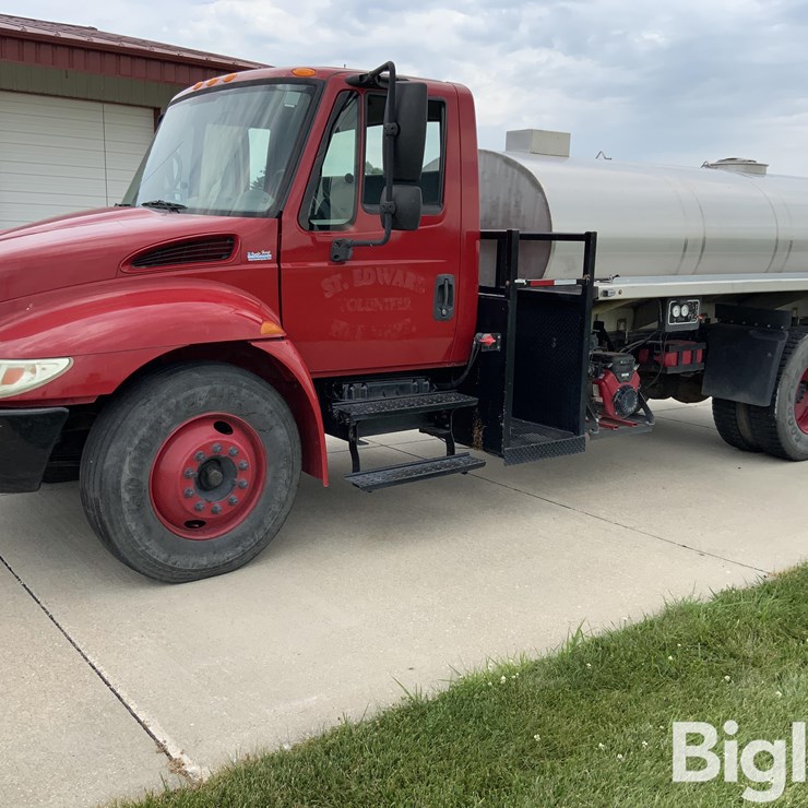 2007 INTERNATIONAL 4300 SBA