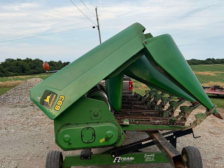 john-deere-693-image-3