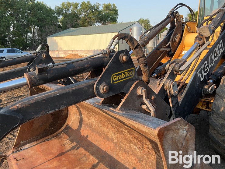 1999-deere-tc44h-image-12