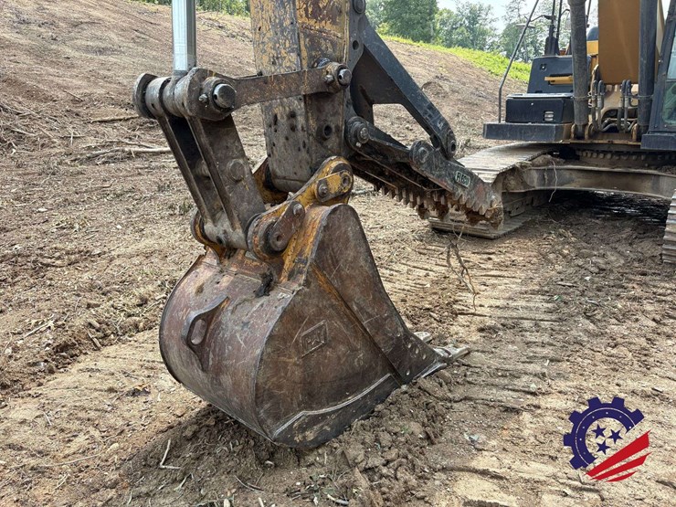 2012-caterpillar-329el-image-12