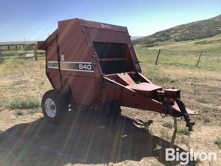 hesston-840-image-3