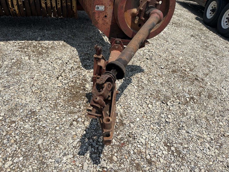 new-holland-268-image-13