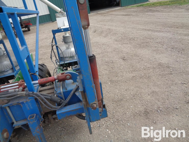 almaco-4r30-3-pt-research-planter-image-14
